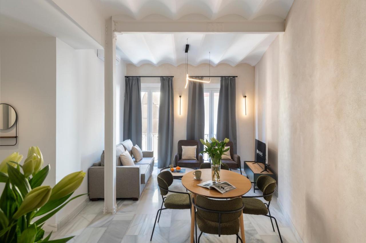 Magno Apartments San Gil - Shared Jacuzzi Sevilla Kültér fotó