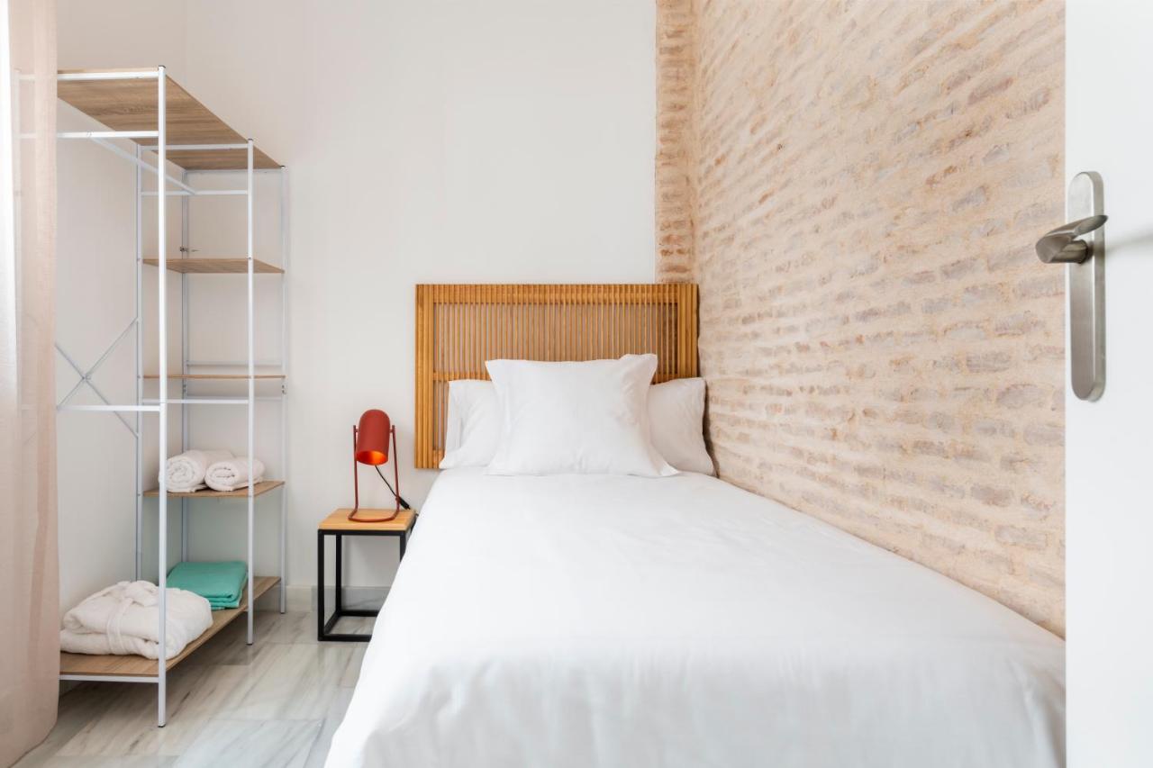 Magno Apartments San Gil - Shared Jacuzzi Sevilla Kültér fotó