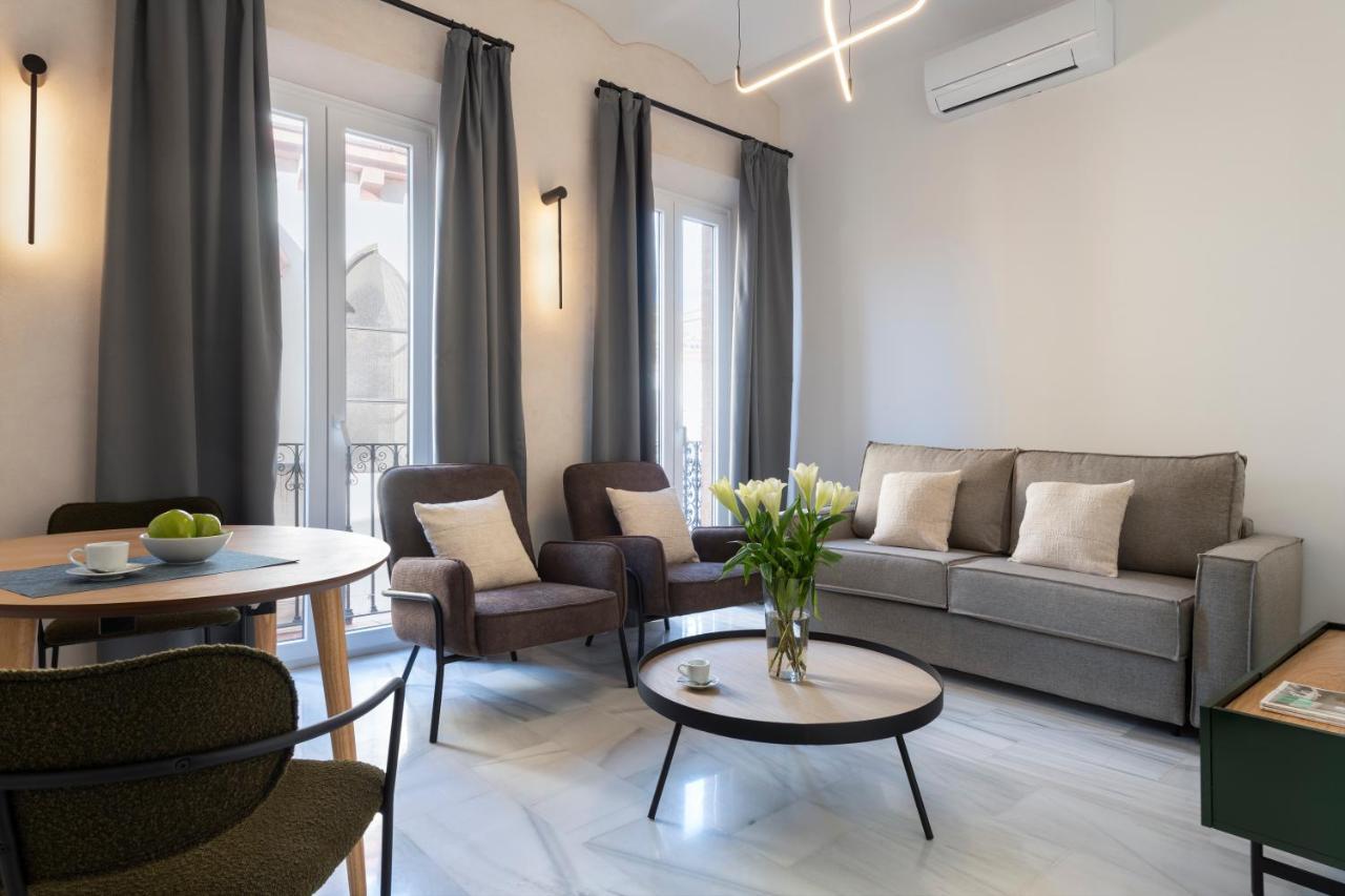 Magno Apartments San Gil - Shared Jacuzzi Sevilla Kültér fotó