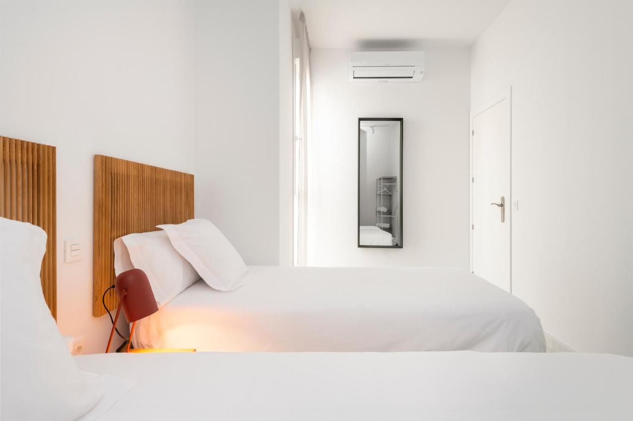 Magno Apartments San Gil - Shared Jacuzzi Sevilla Kültér fotó